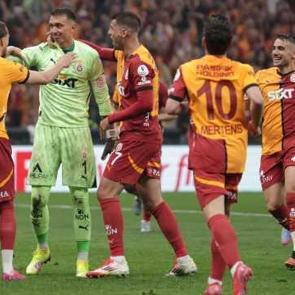 Galatasaray'dan eşi benzeri olmayan satış: 24 saatte ger&ccedil;ekleşti