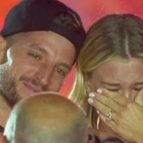 Herkes şampiyonluk kutlarken onlar g&ouml;zyaşlarını tutamadı