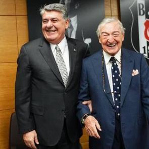 Rahmi Ko&ccedil;'tan Serdal Adalı'ya tebrik ziyareti