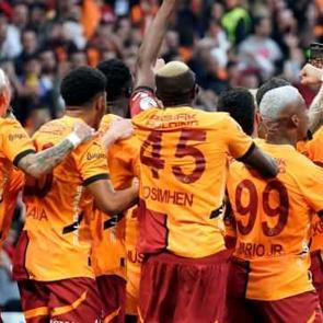 Şampiyon Galatasaray sadece 2 hafta lider olamadı