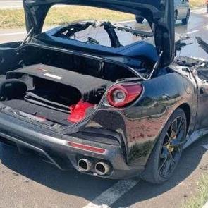 Serdal Adalı'ya oğlundan k&ouml;t&uuml; haber: 20 milyonluk otomobil tanınmaz halde