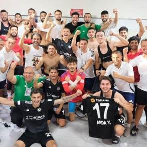 Tesisleri yıkıldı, futbolcuları &ouml;ld&uuml;: Şimdi 'kupaya' &ccedil;ok yakınlar