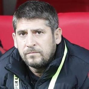 Galatasaray'da ayrılığı 'i&ccedil;eriden' duyurdu: 'Gitmeyi d&uuml;ş&uuml;n&uuml;yor'