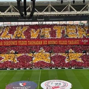 Galatasaray'dan Fenerbah&ccedil;e ve Mourinho'ya 'kareografili' g&ouml;nderme