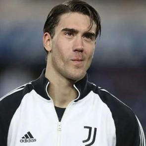 Fenerbah&ccedil;e, Vlahovic i&ccedil;in g&ouml;z&uuml;n&uuml; kararttı! Kesenin ağzı a&ccedil;ıldı