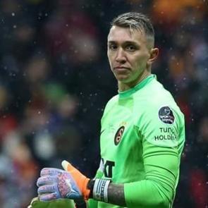 Muslera'nın veliahtı bulundu: Sadece 'bir telefon' bekliyor
