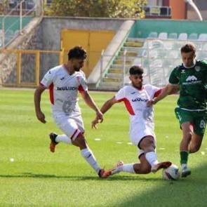 2. Lig'i finalde ka&ccedil;ıran S&uuml;per Lig efsanesi 'şampiyon' hocaya veda etti
