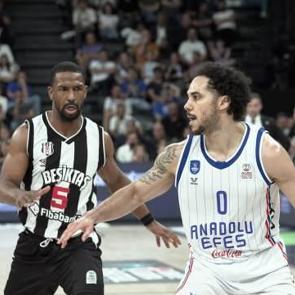 Beşiktaş, Anadolu Efes'i devirdi! Umutlar 5. ma&ccedil;a taşındı