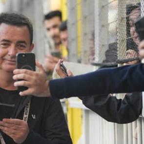 Fenerbah&ccedil;e'den 'Acun Ilıcalı' kararı: Ayrılık resmiyete d&ouml;k&uuml;ld&uuml;