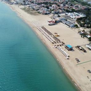 G&ouml;zde sahiller artık yasak! 1 haftada 100 kamyon &ccedil;&ouml;p toplandı