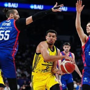 Hedef bir kupa daha: Fenerbah&ccedil;e Beko finale y&uuml;kseldi