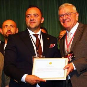 S&uuml;per Lig'in efsane takımında başkan g&uuml;ven tazeledi