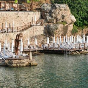 Valilik uygulamaya son verdi: Mermerli Plajı artık halka a&ccedil;ık!