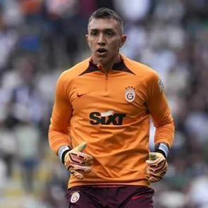 14 yıl tek bir sebeple eleştirildi: Muslera ayrıldıktan sonra cevap verdi