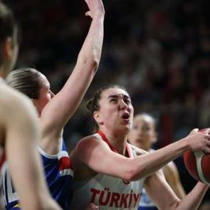 A Milli Kadın Basketbol Takımı, Avrupa Şampiyonası'nda parkeye &ccedil;ıkıyor