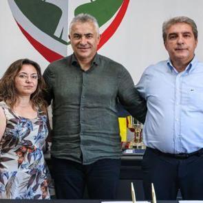 Amedspor'un yeni teknik direkt&ouml;r&uuml; belli oldu