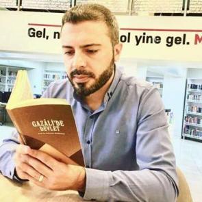 Ayışığı Şiir Dinletisi usta isimlerin eşsiz dizelerini bir araya getirdi 