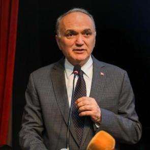 Başkan kentin 3. Lig'deki takımına şart koşup s&ouml;z verdi