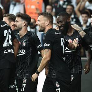 Beşiktaş yeşil ışık yaktı, takımın yıldızı yuvadan u&ccedil;uyor: Tek sorun maaş