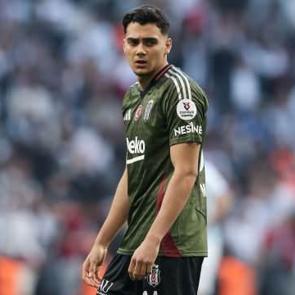 Beşiktaş'ın 18 yaşındaki oyuncusuna 9 milyon Euro'luk teklif