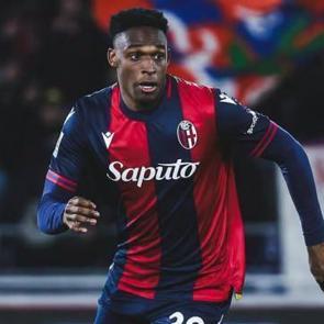 Tıpkı menajer gibi! Galatasaray'a bir stoper daha Davinson'dan