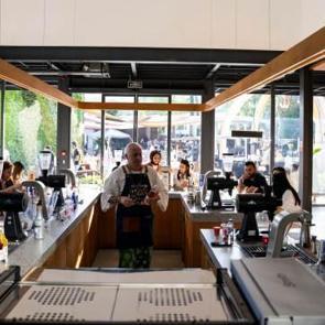 Glass Beams Espressolab Roastery’de sahne aldı