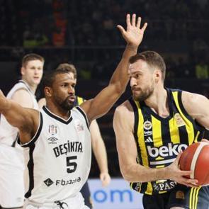 Parkede derbi ateşi! Yayın şifresiz! Peki Fenerbah&ccedil;e - Beşiktaş ma&ccedil;ı ka&ccedil;ta?