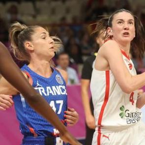 Potanın Perileri, EuroBasket'e yenilgiyle başladı