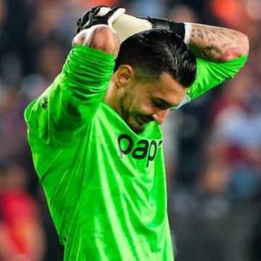 Uğurcan &Ccedil;akır transferinde hayaller suya d&uuml;şt&uuml;: Resmi a&ccedil;ıklama geldi