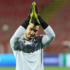 Uğurcan &Ccedil;akır'a en y&uuml;ksek teklif Fenerbah&ccedil;e'den! 