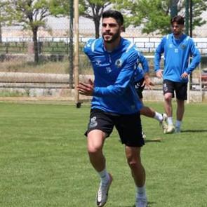 1.5 sezon oynadı! 34 yaşındaki oyuncuyla yol ayrımı