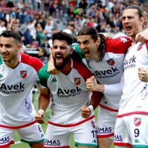 113 yıllık kul&uuml;p son bir senede d&ouml;rt kongreye gitti, başkan bulamadı