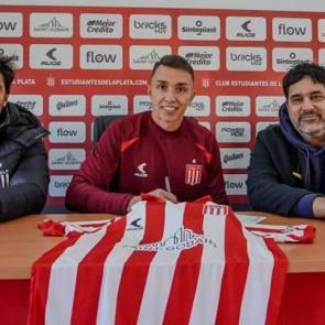 14 yılın ardından: Fernando Muslera yeni takımının formasını giydi