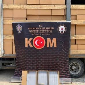 2 milyon 820 bin adet mükerrer bandrollü boş makaron ele geçirildi