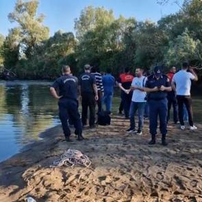 Kızılırmak'a girip boğuldu