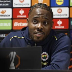 Babası Beşiktaş'tan devlet başkanı maaşı gibi para istedi, transfer bozuldu