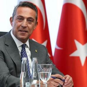 D&uuml;nyaca &uuml;nl&uuml; yıldız Fenerbah&ccedil;e'ye evet dedi: 10 milyon Euro kazanacak