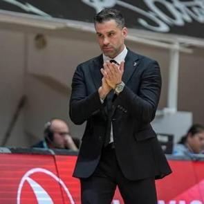 Dusan Alimpijevic yenilgi sonrası oyuncularını &ouml;vd&uuml;