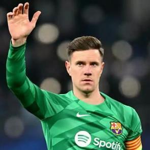 Yıldız isim ameliyat oluyor aylarca oynayamayacak: G.Saray'da transfer rafa kalktı