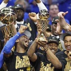 NBA'de şampiyon 7'nci ma&ccedil; sonunda 12 sayı farkla belli oldu