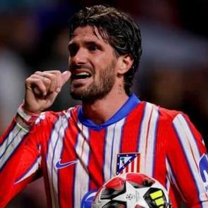 Simeone &uuml;st&uuml;n&uuml; &ccedil;izdi! Galatasaray'a 25 Milyon Euro'luk orta saha