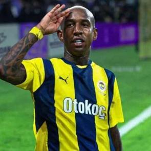 Fenerbah&ccedil;e b&uuml;y&uuml;k umutlarla gelen yıldızıyla yollarını ayırabilir! 2 talibi var