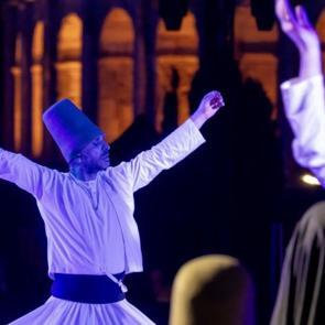 Türkiye yine tarih yazdı! Mevlevi seması Kolezyum’da yankılandı