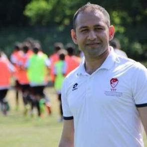 Eskinin hakemi şimdinin patronu oldu: Kul&uuml;b&uuml; bor&ccedil;larıyla satın aldı