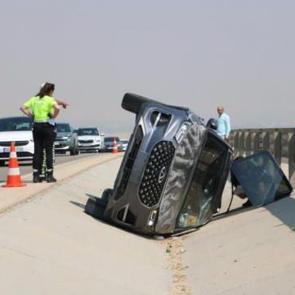 Devrilen otomobilde 1 kişi öldü, 3 kişi yaralandı