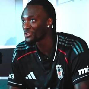 Abraham'dan imza &ouml;ncesi s&uuml;rpriz telefon! Eski yıldızları aramış