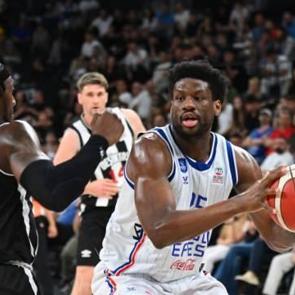 Anadolu Efes'te, Oturu da gitti