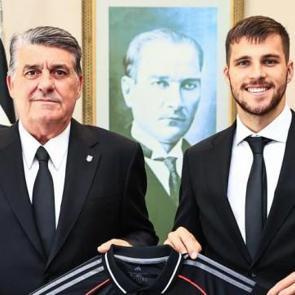 Beşiktaş başkanı Serdal Adalı, Jurasek&rsquo;le g&ouml;r&uuml;şt&uuml;