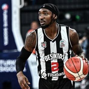 Beşiktaş, takımın yıldızını kadroda tutuyor! Yeni teklifi kabul etti