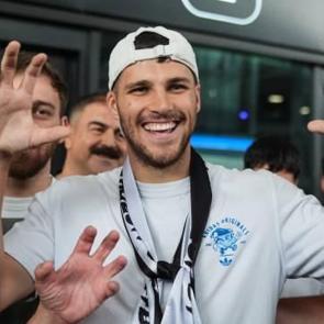 Beşiktaş'ın yeni transferi Jurasek, sağlık kontrol&uuml;nden ge&ccedil;ti